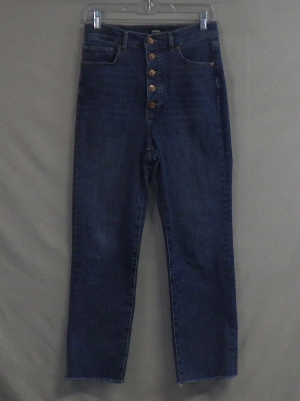 Express High Rise Straight Leg Jeans A650